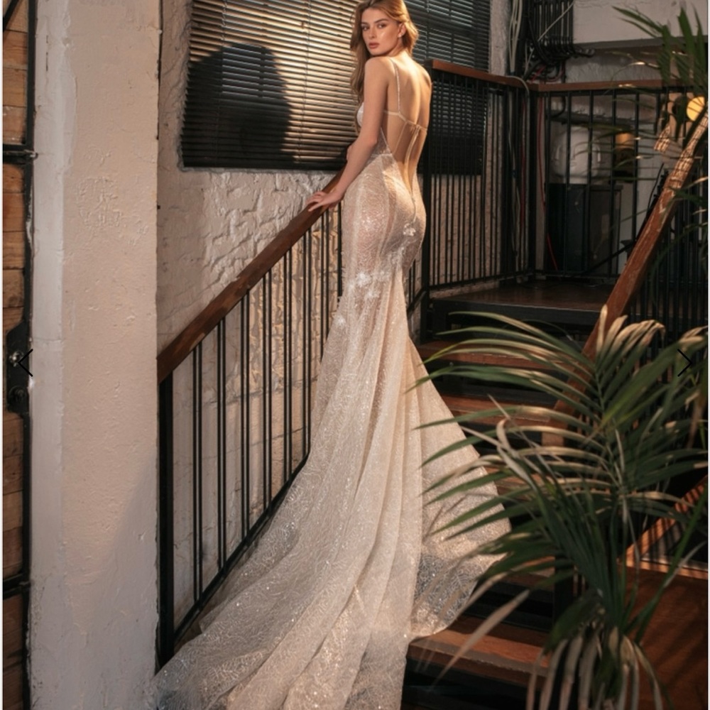 Berta - Privée
STYLE #23-P06 - Picture 4 of 7